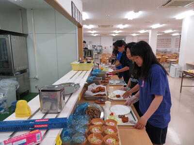 夕食の様子