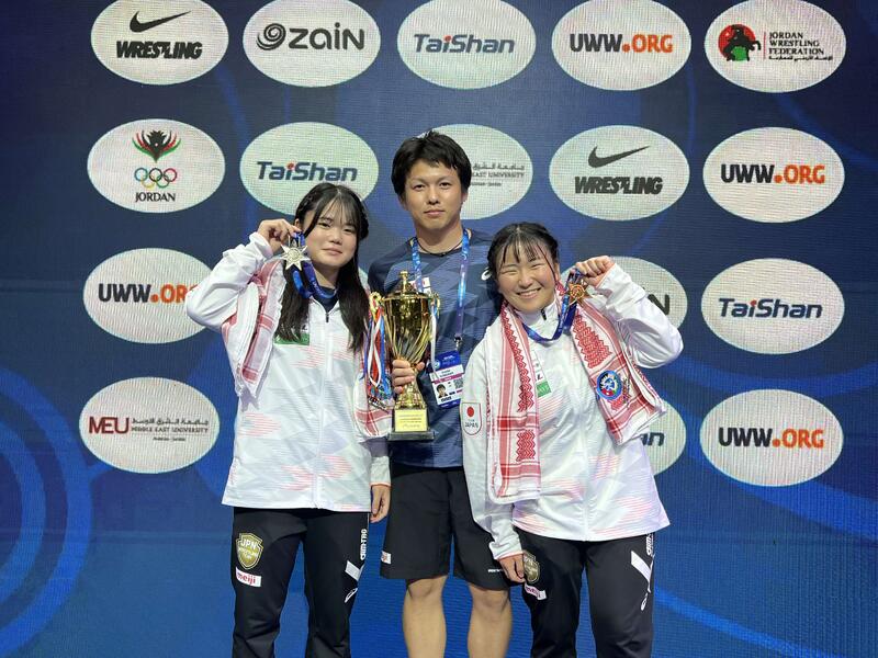 左から、筒井、砂川コーチ、内山 左から、筒井、砂川コーチ、内山